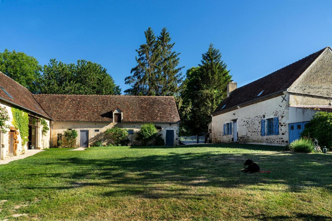 Chambre D'Hotes Chez Artiste Verrier, La Perriere - Perche Luaran gambar