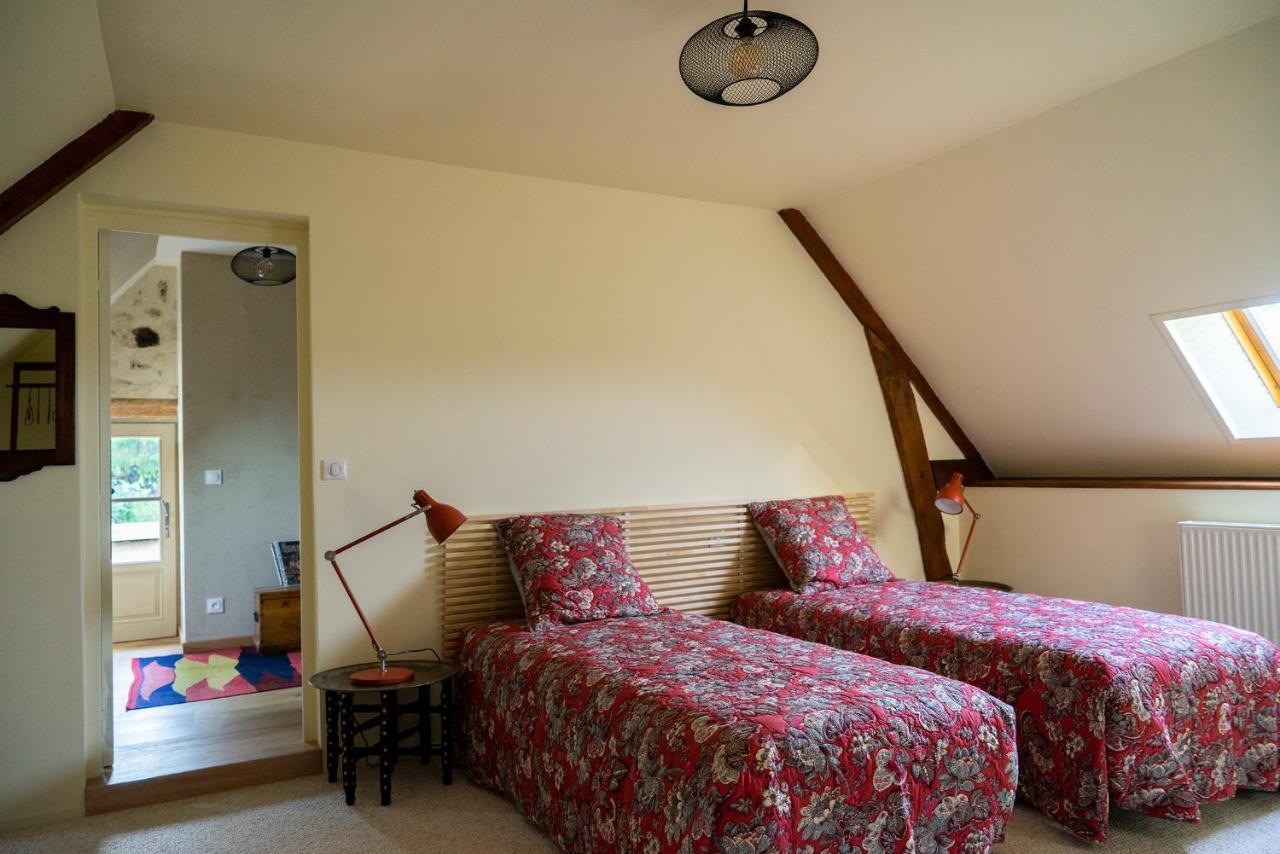 Chambre D'Hotes Chez Artiste Verrier, La Perriere - Perche Luaran gambar